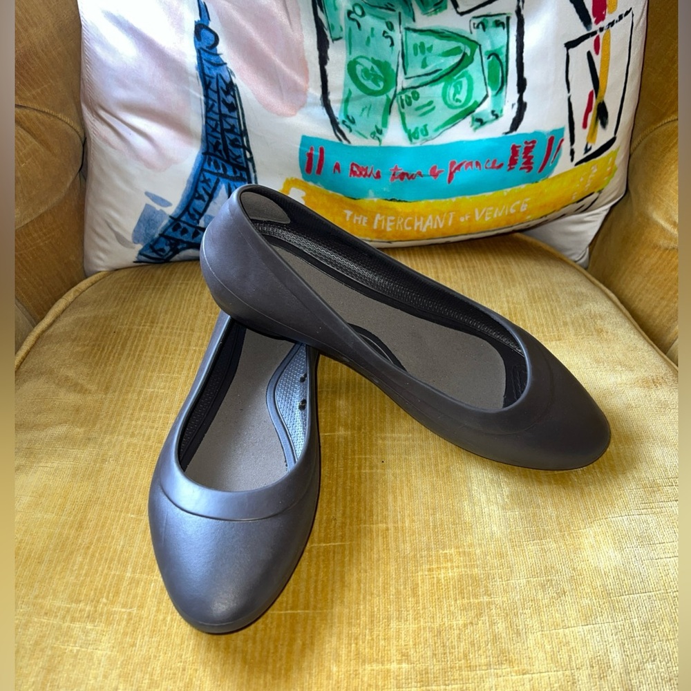 Crocs Iconic Comfort Casual Ballerina Flat Womens Gray Rubber Exc. Cond. Size 7
